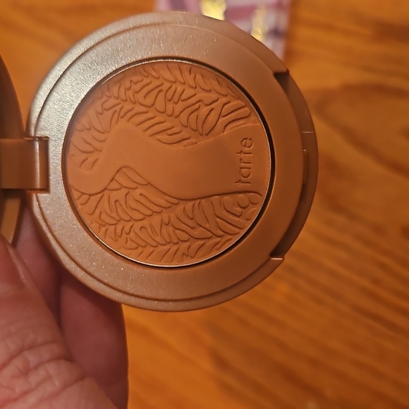 Makeup - Picture 3 of 8